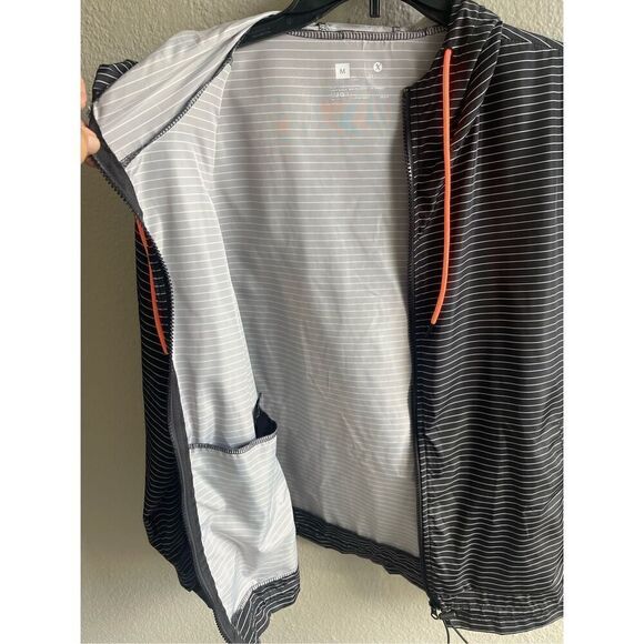 Version Striped Women’s Windbreaker - Picture 5 of 5